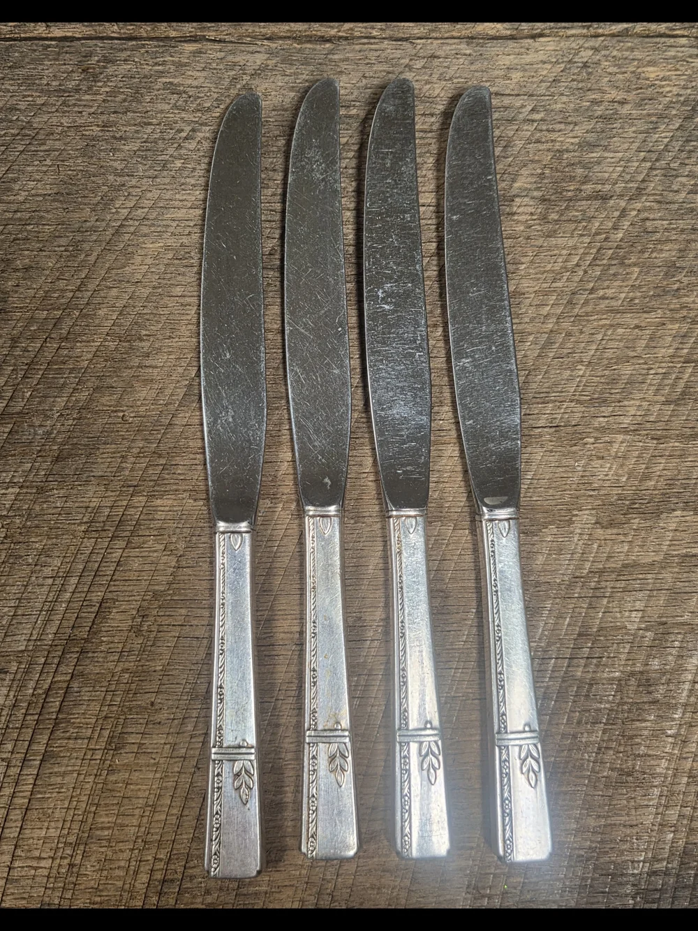Vintage (4) Oneida Prestige Grenoble Silverplate Table Knife Knives ~ Bin RR